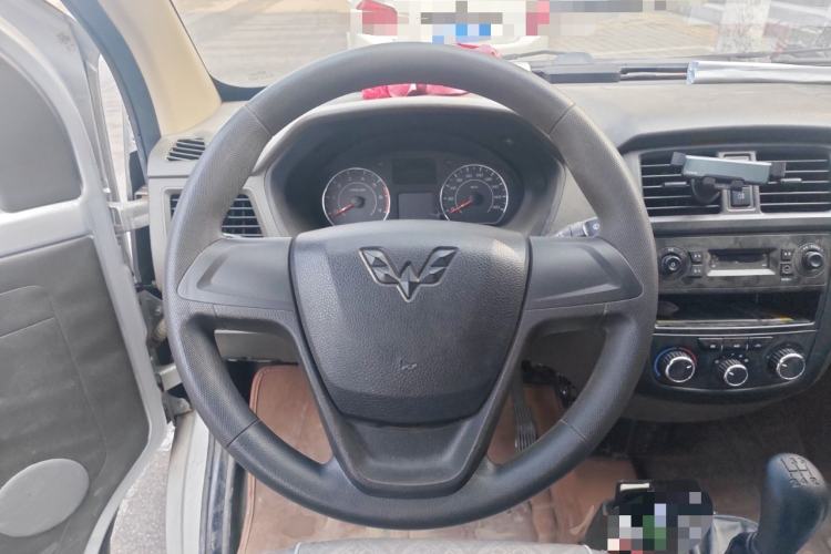 Used Wuling Rongguang S 2021 1.2L Base Model 7-Seater LSI Steering Wheel