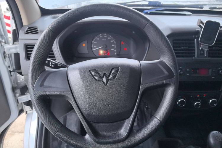 Used Wuling Rongguang S 2021 1.2L Base Model Window-Sealed 2-Seat LSI Car Steering Wheel