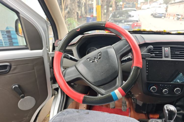 Used Wuling Rongguang S 2021 1.2L Base Model 7-Seater LSI Steering Wheel