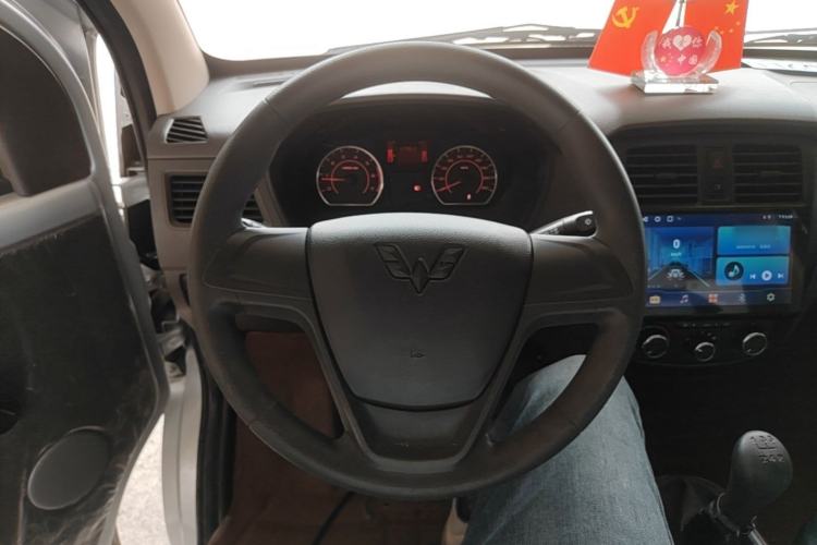 Used Wuling Rongguang S 2021 1.2L Base Model 7-Seater LSI Steering Wheel