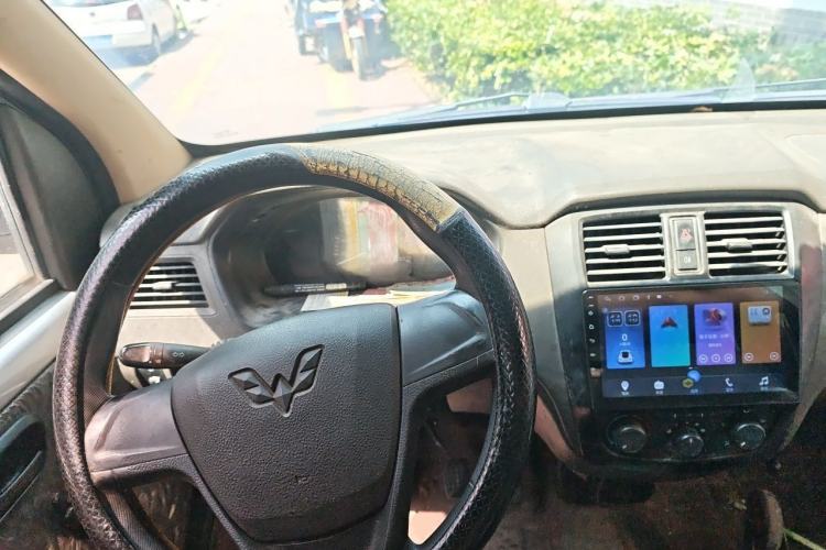 Used Wuling Rongguang S 2021 1.2L Base Model Window-Sealed 2-Seat LSI Car Steering Wheel