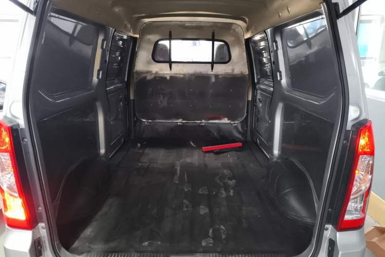 Used Wuling Rongguang S 2021 1.2L Standard Model Enclosed-Window Vehicle Power-Assist Version 2 Seats LSI Trunk