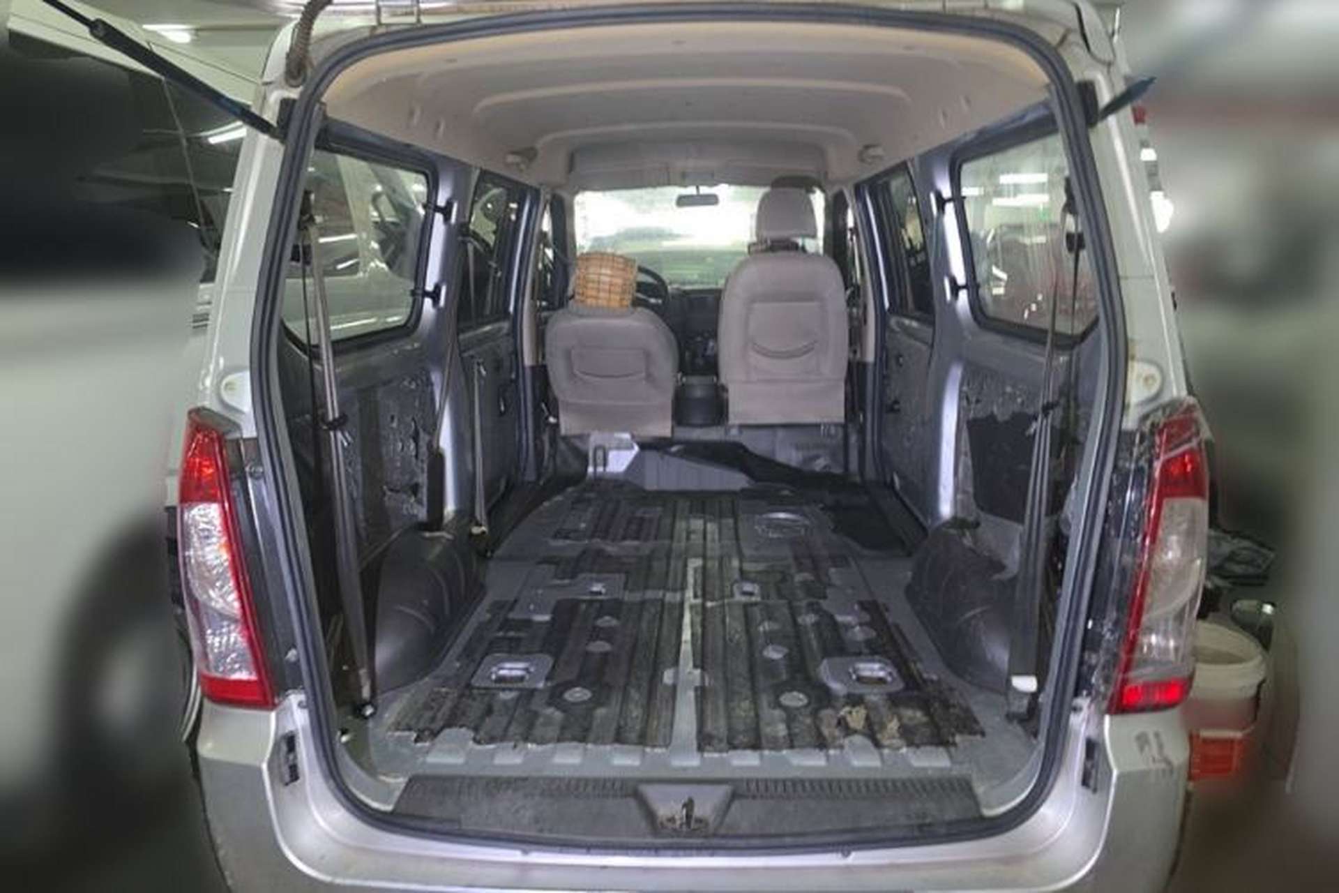 Used Wuling Rongguang S  Trunk