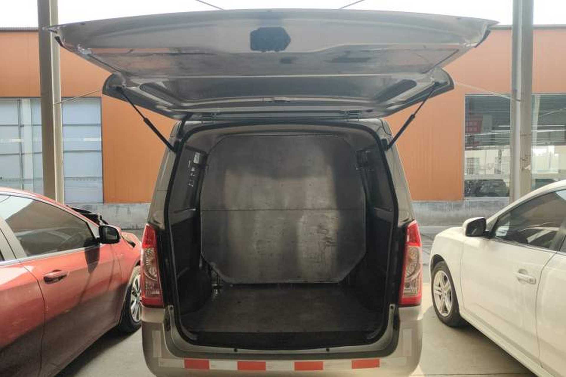 Used Wuling Rongguang S 2021 1.2L Base Model Window-Sealed 5-Seat LSI Car Trunk