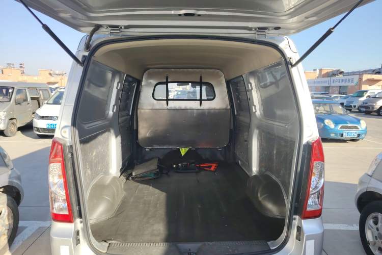 Used Wuling Rongguang S 2021 1.2L Base Model Window-Sealed 2-Seat LSI Car Trunk