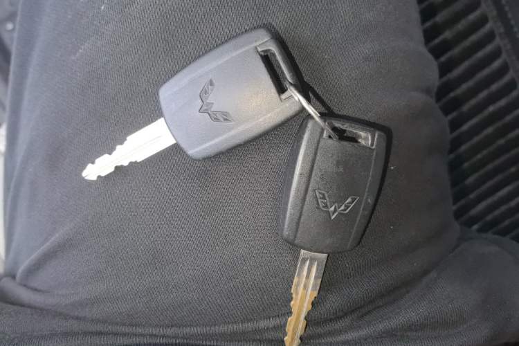 Used Wuling Rongguang S 2021 1.2L Base Model Window-Sealed 2-Seat LSI Car Vehicle Key