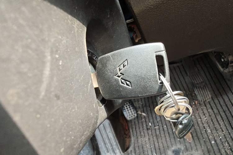 Used Wuling Rongguang S 2021 1.2L Base Model 5-Seater LSI Vehicle Key