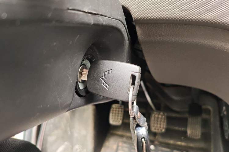 Used Wuling Rongguang S 2021 1.2L Base Model 5-Seater LSI Vehicle Key