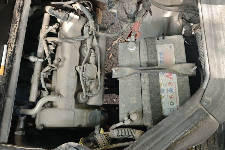 Used Wuling Rongguang S 2021 1.2L Base Model Window-Sealed 2-Seat LSI Car Engine Bay Left