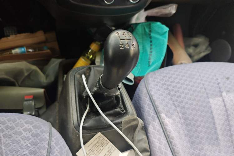 Used Wuling Rongguang S 2021 1.2L Base Model Window-Sealed 2-Seat LSI Car Gear Lever