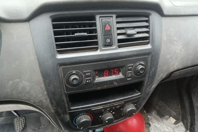Used Wuling Rongguang S 2021 1.2L Base Model 7-Seater LSI Audio And AC Panel
