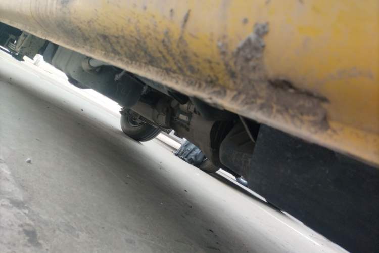 Used Wuling Rongguang S 2021 1.2L Base Model Window-Sealed 2-Seat LSI Car Chassis Front Right