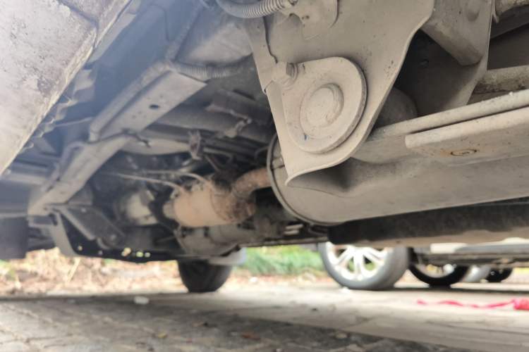 Used Wuling Rongguang S 2021 1.2L Base Model Window-Sealed 5-Seat LSI Car Chassis Rear Left
