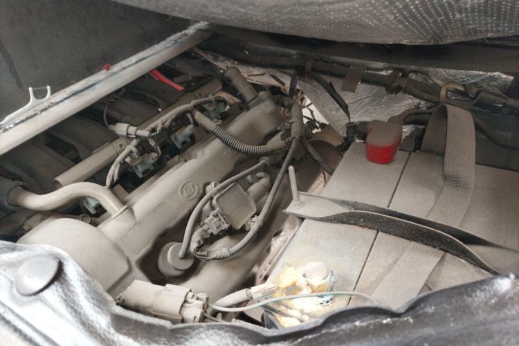 Used Wuling Rongguang S 2021 1.2L Base Model Window-Sealed 2-Seat LSI Car Engine Bay