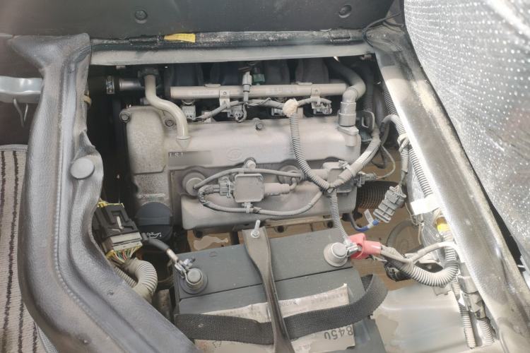 Used Wuling Rongguang S 2021 1.2L Base Model 7-Seater LSI Engine Bay