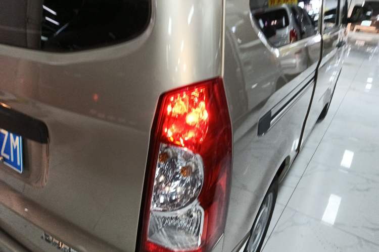 Used Wuling Rongguang S 2021 1.2L Base Model 7-Seater LSI Exterior 3