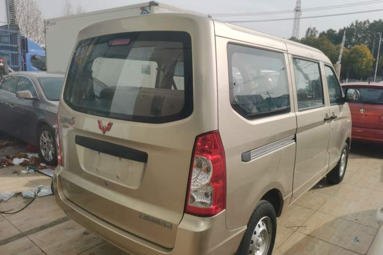 Used Wuling Rongguang S 2021 1.2L Base Model 7-Seater LSI Exterior 5