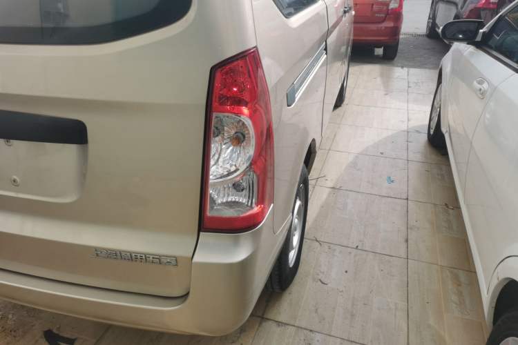 Used Wuling Rongguang S 2021 1.2L Base Model 7-Seater LSI Exterior 6