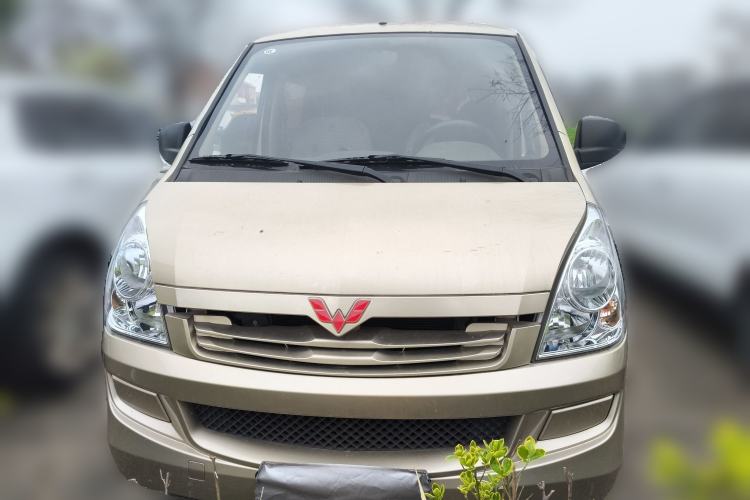 Used Wuling Rongguang S 2021 1.2L Base Model Window-Sealed 5-Seat LSI Car Front