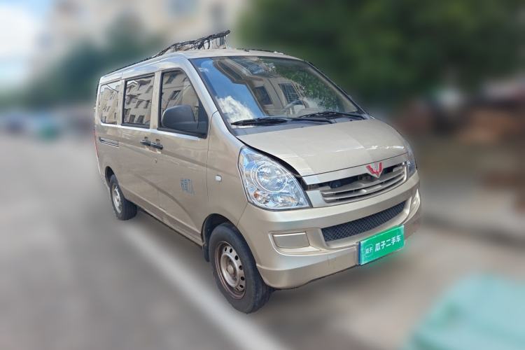 Used Wuling Rongguang S 2021 1.2L Base Model 7-Seater LSI Front Right 45 Deg