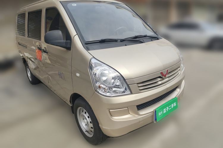 Used Wuling Rongguang S 2021 1.2L Base Model 7-Seater LSI Front Right 45 Deg