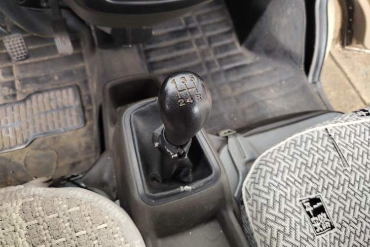 Used Wuling Rongguang S 2021 1.2L Base Model 5-Seater LSI Gear Lever