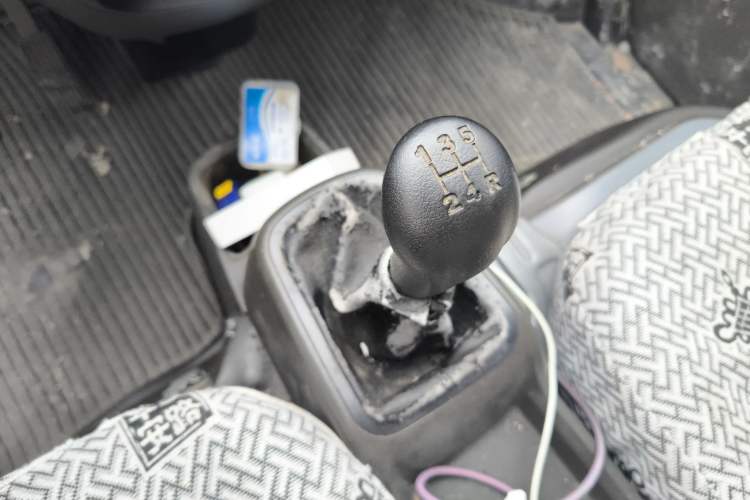 Used Wuling Rongguang S 2021 1.2L Base Model Window-Sealed 5-Seat LSI Car Gear Lever