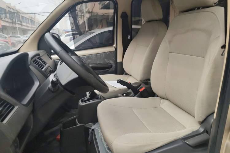 Used Wuling Rongguang S 2021 1.2L Base Model 7-Seater LSI Left Front Seat