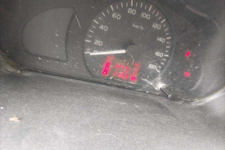 Used Wuling Rongguang S 2021 1.2L Base Model Window-Sealed 2-Seat LSI Car Odometer Close Up
