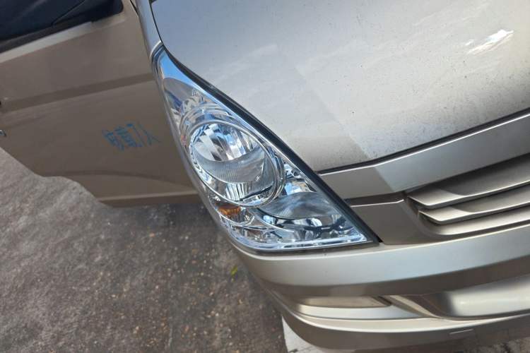 Used Wuling Rongguang S 2021 1.2L Base Model 7-Seater LSI Right Front Headlight