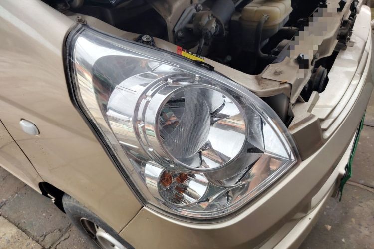 Used Wuling Rongguang S 2021 1.2L Base Model 5-Seater LSI Right Front Headlight