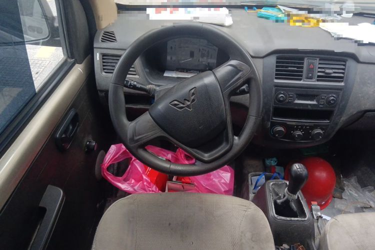 Used Wuling Rongguang S 2021 1.2L Base Model 7-Seater LSI Steering Wheel