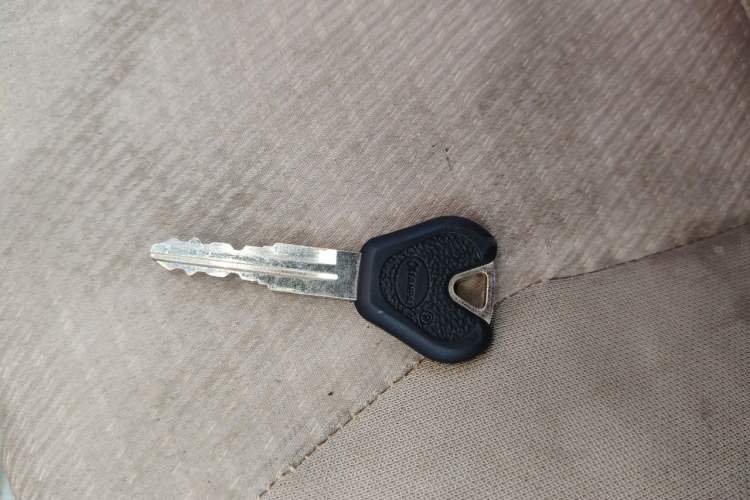 Used Wuling Rongguang S 2021 1.2L Base Model 7-Seater LSI Vehicle Key