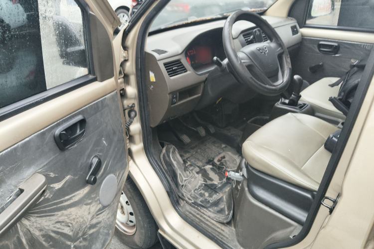 Used Wuling Rongguang S 2022 1.2L Standard Edition Air-Conditioned 5-Seater LSI Interior 3