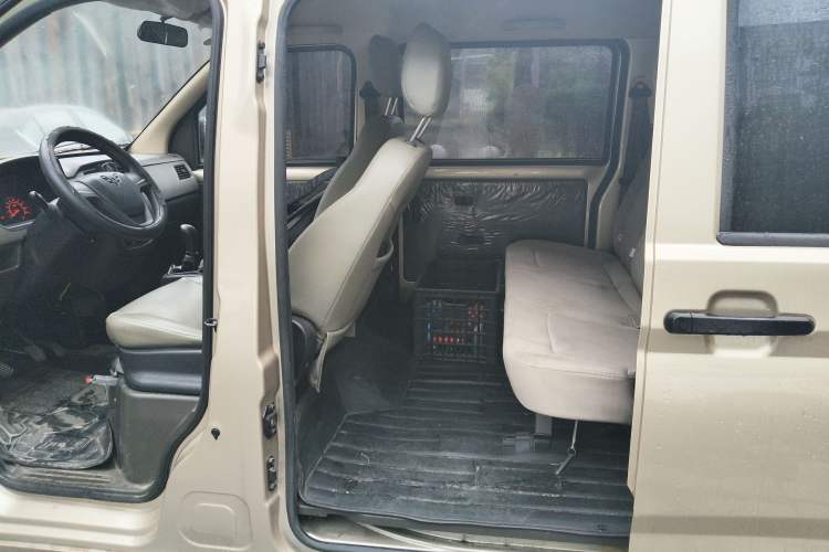 Used Wuling Rongguang S 2022 1.2L Standard Edition Air-Conditioned 5-Seater LSI Interior 4
