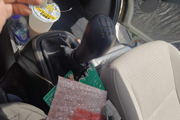 Used Wuling Rongguang S 2022 1.2L Base Model Window-Sealed 5-Seat LSI Car Gear Lever