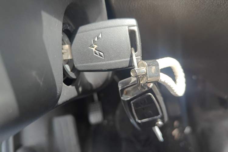 Used Wuling Rongguang S 2022 1.2L Base Model Window-Sealed 5-Seat LSI Car Interior 1