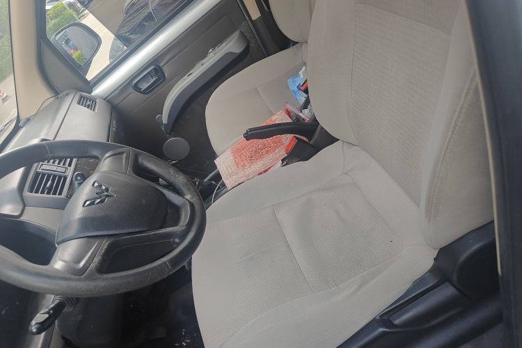 Used Wuling Rongguang S 2022 1.2L Base Model Window-Sealed 5-Seat LSI Car Left Front Seat