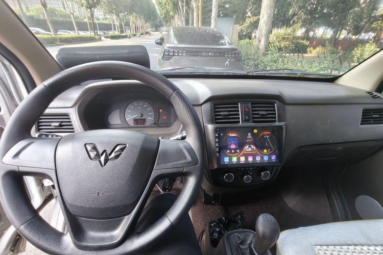 Used Wuling Rongguang S 2022 1.2L Basic Edition Enclosed-Window Vehicle 2 Seats LSI Center Console