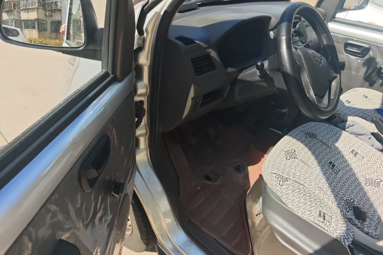 Used Wuling Rongguang S 2022 1.2L Standard Model Window-Sealed Car with Air Conditioning 2 Seats LSI Driver Seat