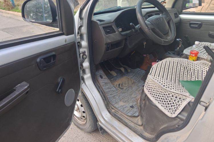 Used Wuling Rongguang S 2022 1.2L Standard Model Window-Sealed Car with Air Conditioning 2 Seats LSI Driver Seat