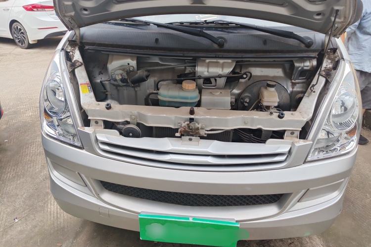 Used Wuling Rongguang S 2022 1.2L Basic Edition Enclosed-Window Vehicle 2 Seats LSI Engine Bay