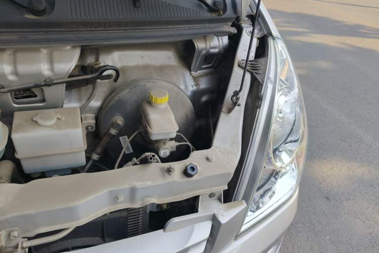 Used Wuling Rongguang S 2022 1.2L Basic Edition Enclosed-Window Vehicle 2 Seats LSI Engine Bay Left
