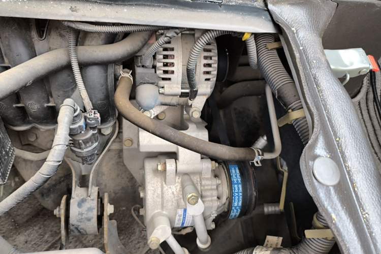 Used Wuling Rongguang S 2022 1.2L Base Model 7-Seater LSI Engine Bay Left