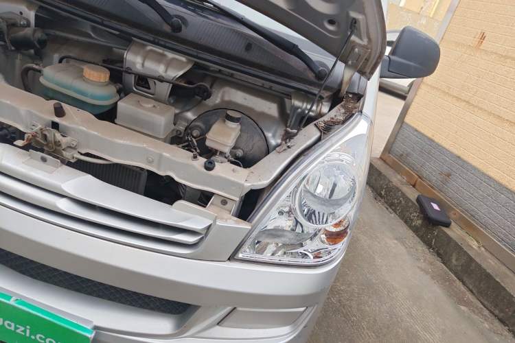 Used Wuling Rongguang S 2022 1.2L Basic Edition Enclosed-Window Vehicle 2 Seats LSI Engine Bay Left
