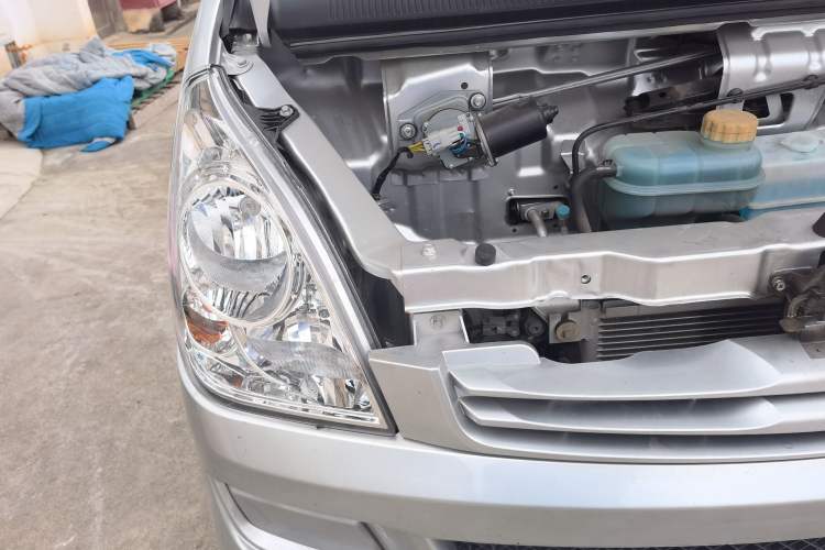 Used Wuling Rongguang S 2022 1.2L Base Model 7-Seater LSI Engine Bay Right