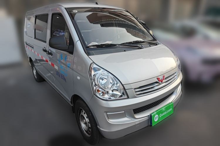Used Wuling Rongguang S 2022 1.2L Base Model Window-Sealed 5-Seat LSI Car Front Right 45 Deg