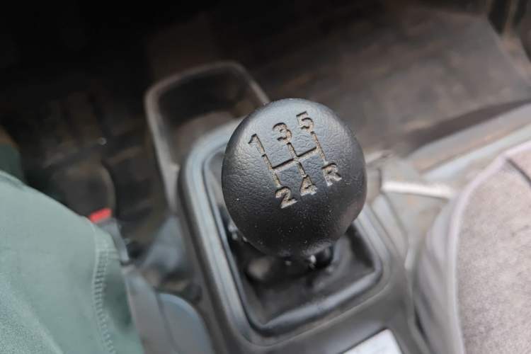 Used Wuling Rongguang S 2022 1.2L Base Model Window-Sealed 5-Seat LSI Car Gear Lever