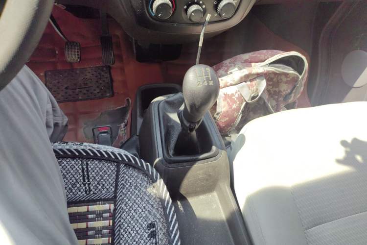 Used Wuling Rongguang S 2022 1.2L Base Version 5-Seater LSI Gear Lever