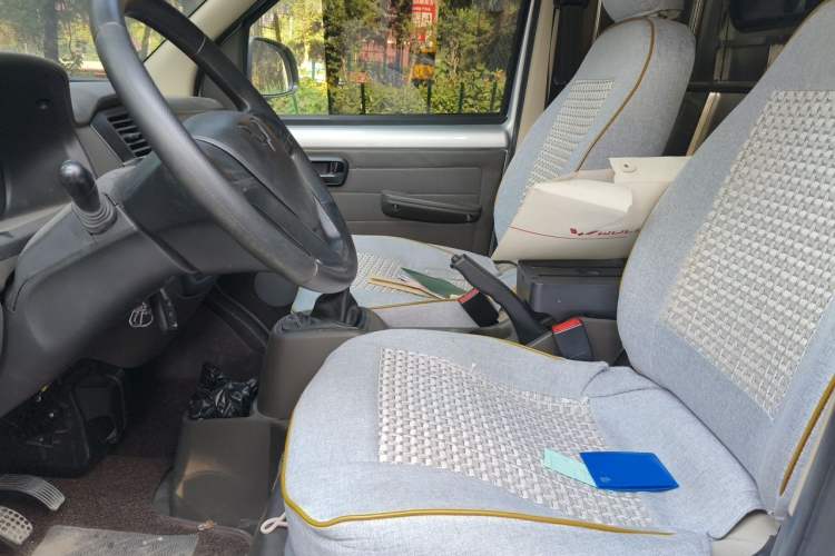 Used Wuling Rongguang S 2022 1.2L Basic Edition Enclosed-Window Vehicle 2 Seats LSI Left Front Seat